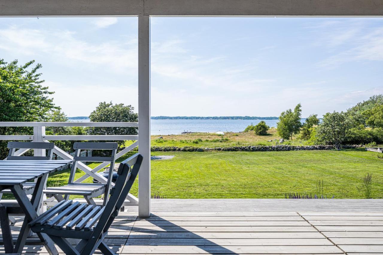 Exclusive Tranquil Villa By The Sea, Boat Available Drottningskär Zewnętrze zdjęcie